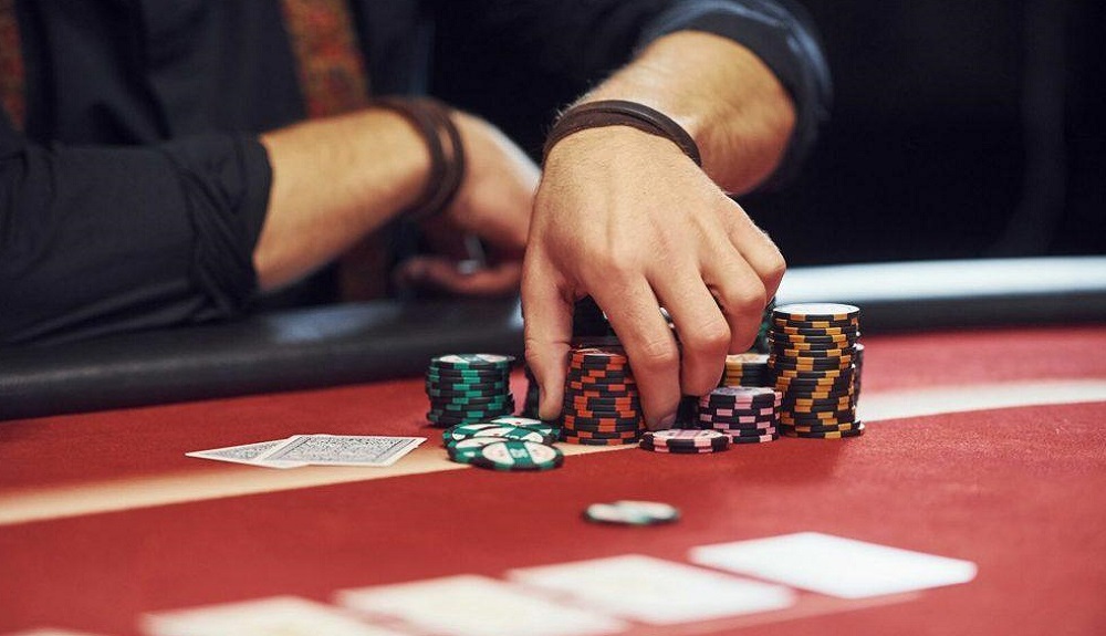 Empfehlungen für Anfänger zu Pokerstrategien in Turnieren 